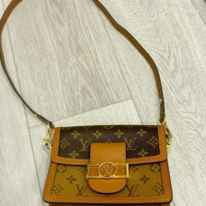 Louis Vuitton Dauphine mini