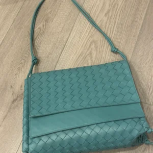 Bottega venetta knot strap shoulder bag