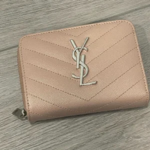 YSL Compact Walley