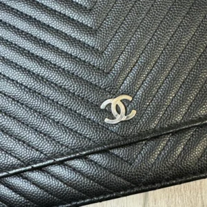 Alternative view of Chanel caviar chevron woc