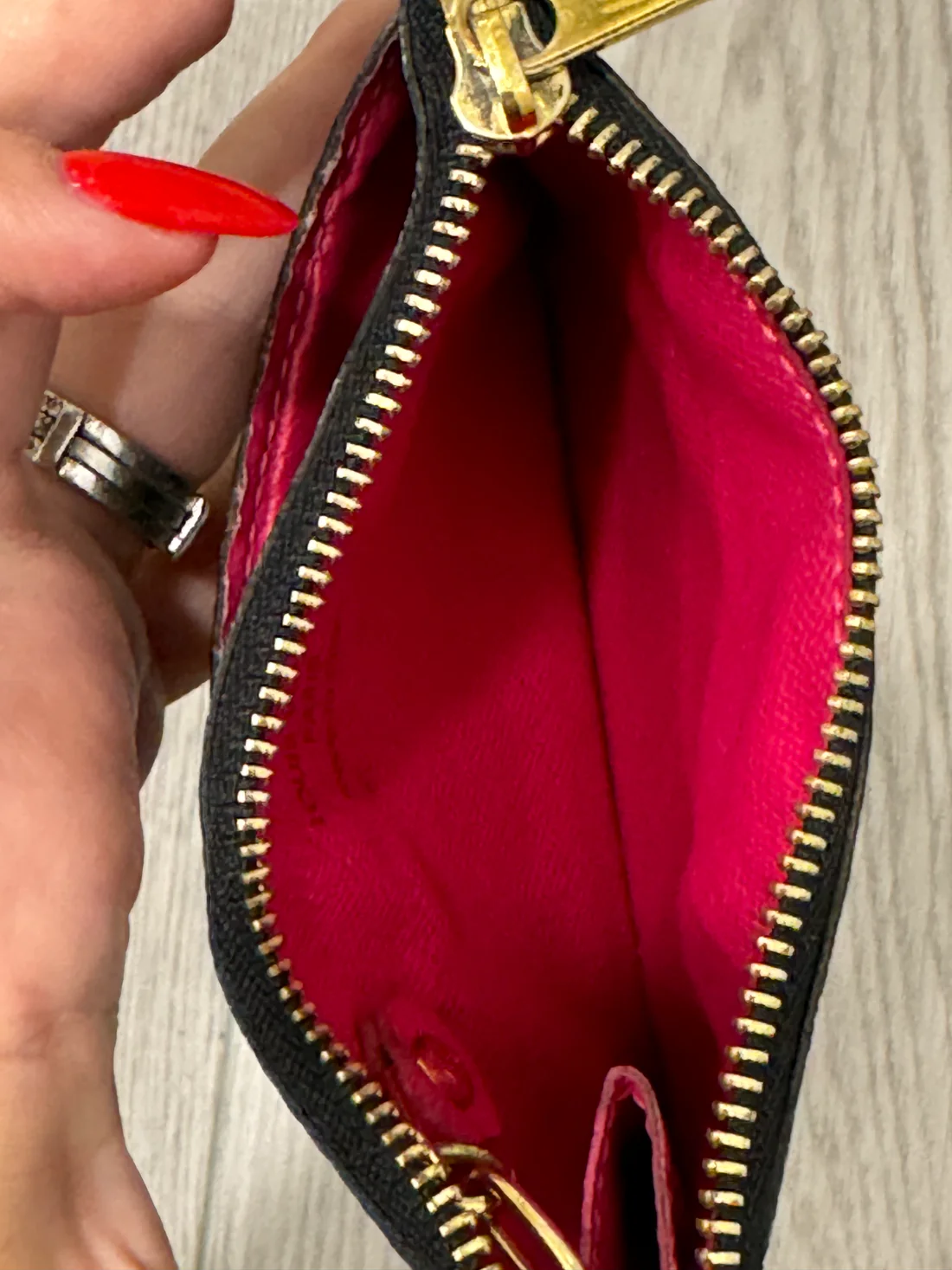 Louis Vuitton Murkami Key Cles - Image 2