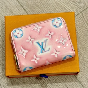 Alternative view of Louis Vuitton Vernis Valentine Zippy Coin Purse Light Pink Neon limited edition.