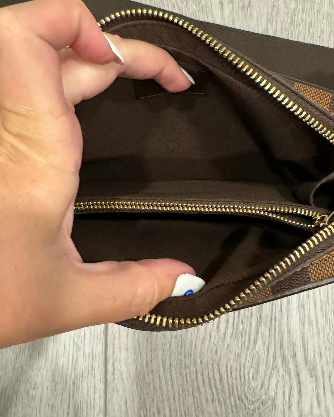 Louis Vuitton Brooklyn Bumbag - Image 4