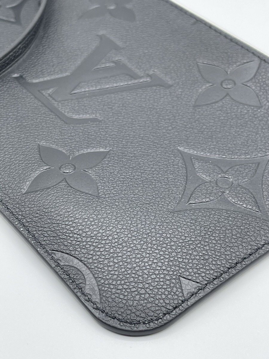 Louis Vuitton
Leather clutch bag
Never worn
Black, Leather - Image 5