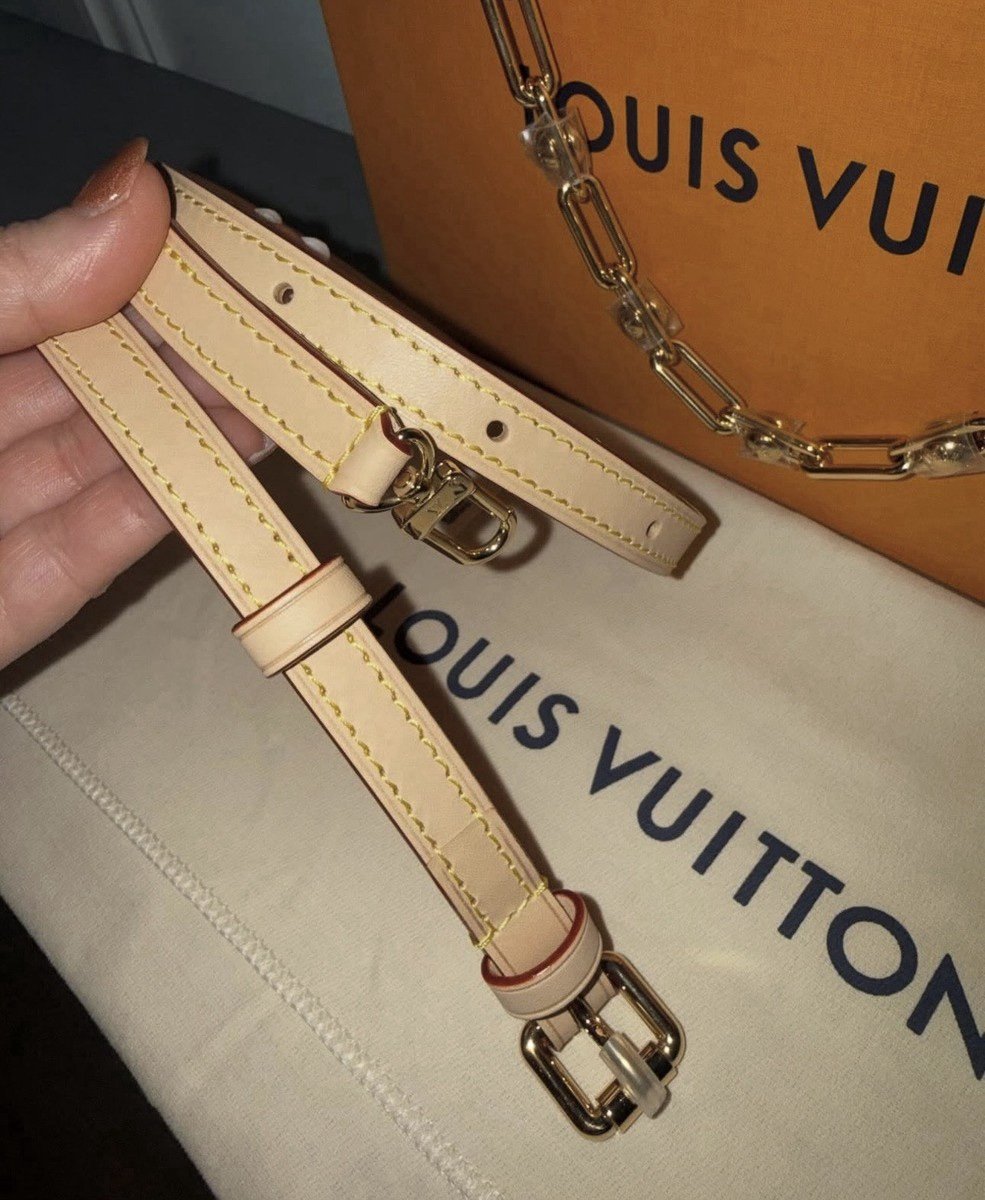 Louis Vuitton x Takashi Murakami Mini Bumbag in White Multicolor Monogram Canvas - Image 5