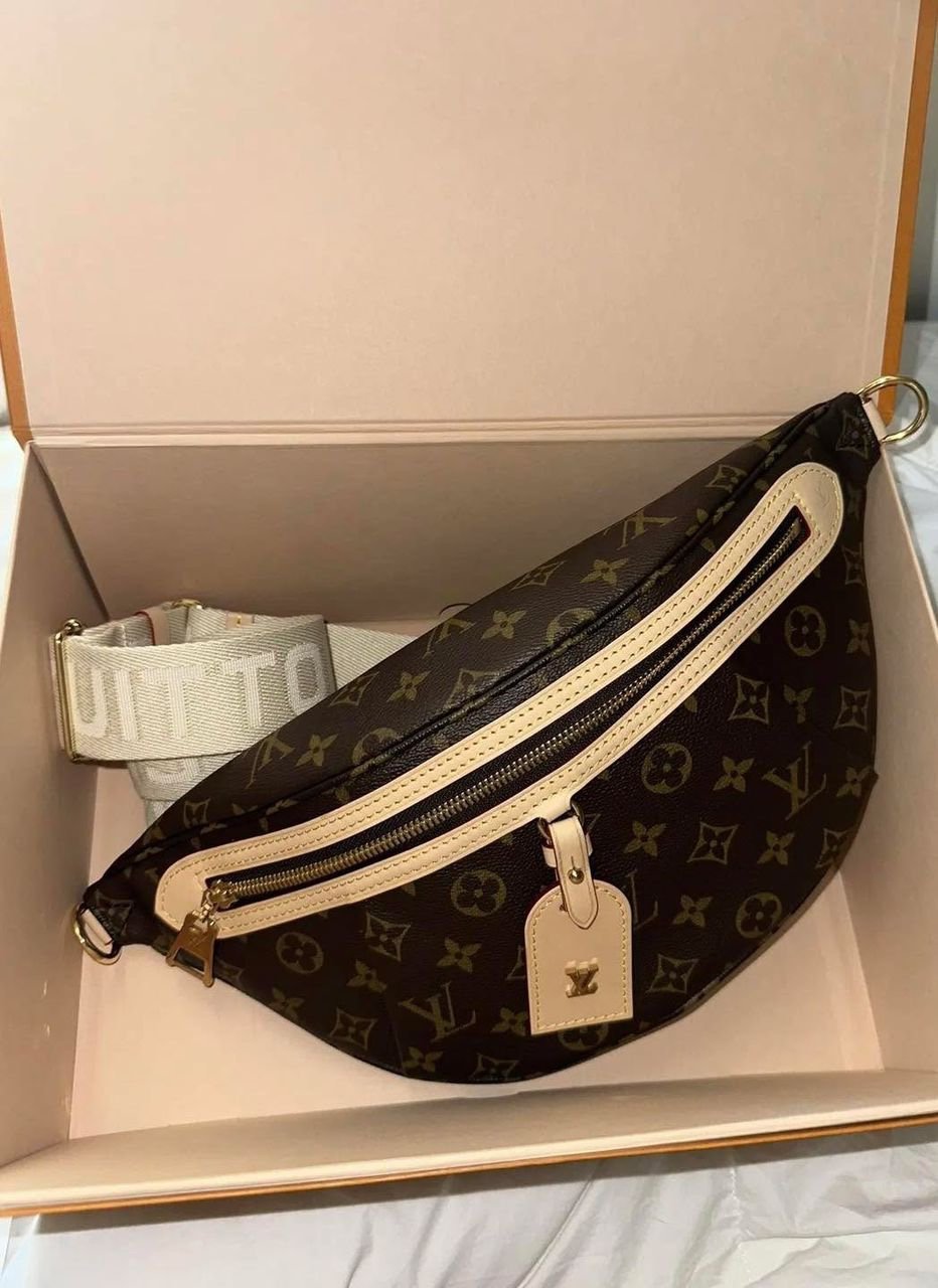 NEW Authentic Louis Vuitton High Rise bumbag