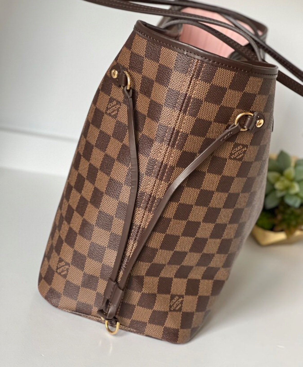 Louis Vuitton Neverfull MM Damier Ebene Rose Ballerine - Image 5