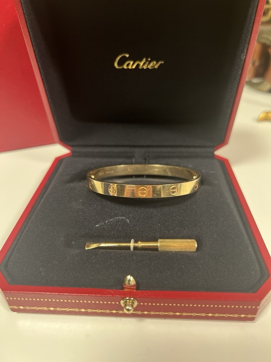 Cartier LOVE bracelet, classic model - Size 17 - Comes in original box w/receipt - Image 3
