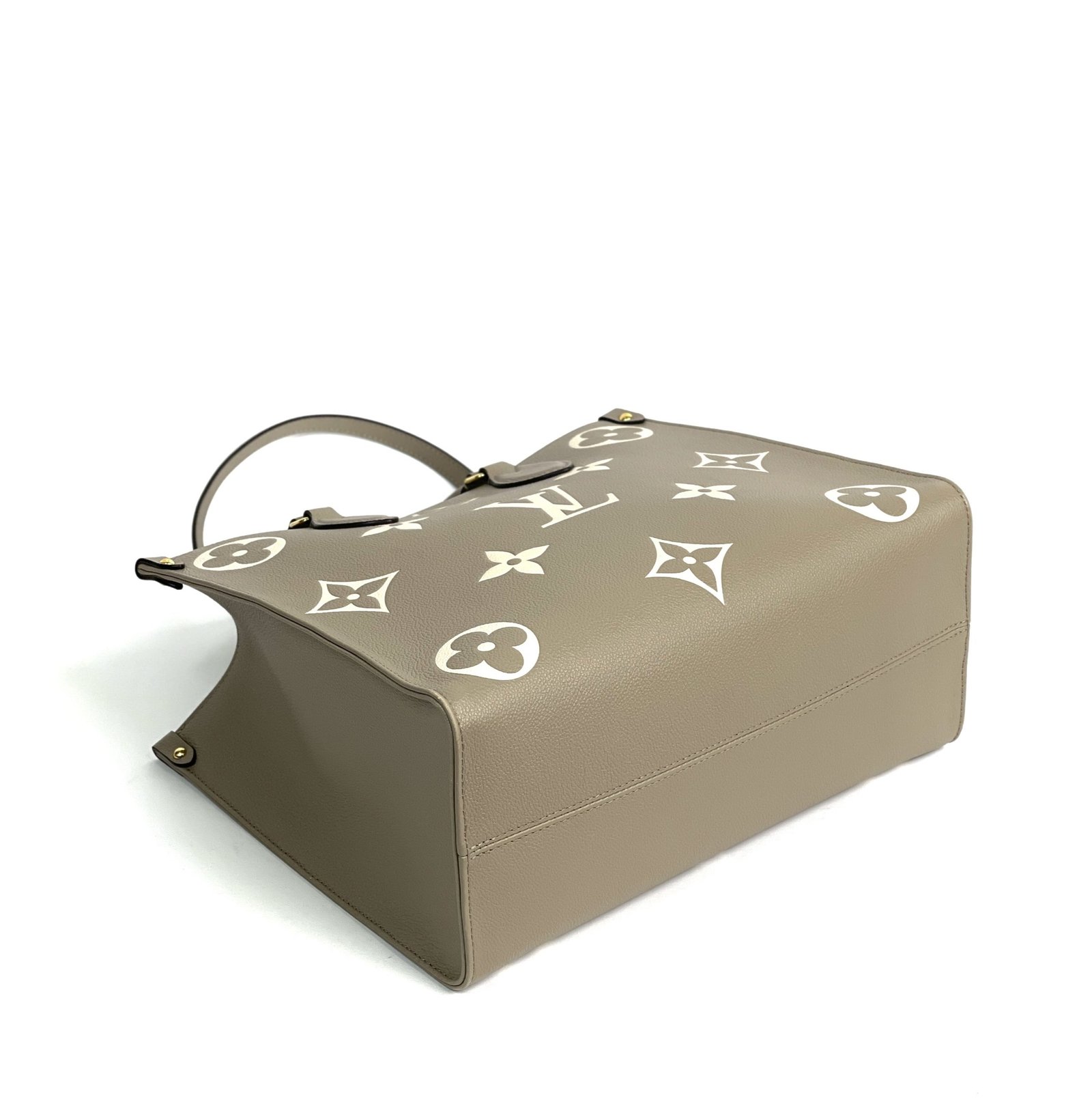Louis Vuitton OnTheGo MM Monogram Empreinte Turtledove Cream - Image 8