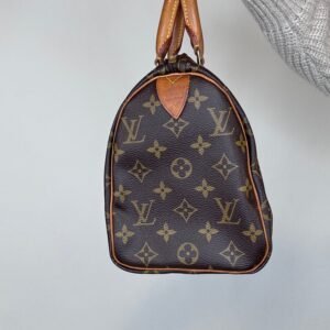Alternative view of 1986 LV speedy 25