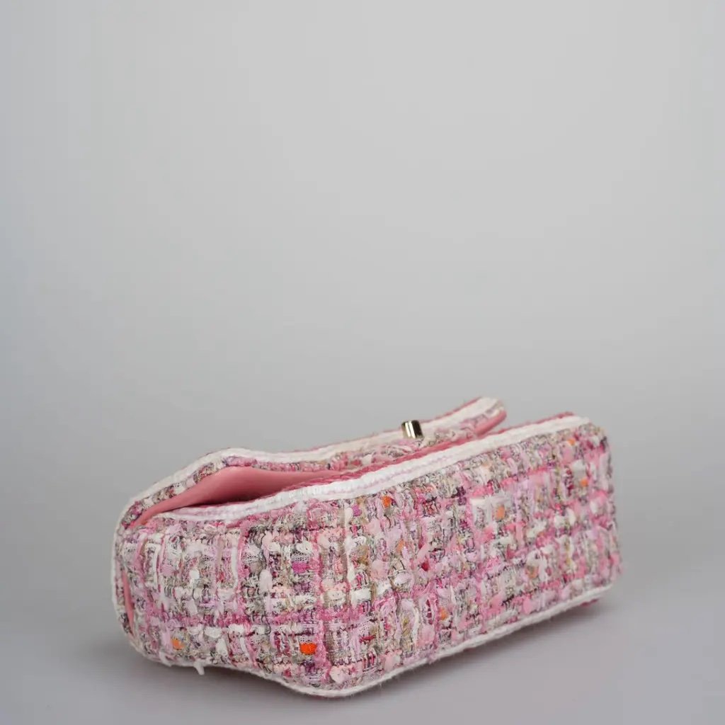 Chanel T Timeless/classique tweed handbag - Image 4