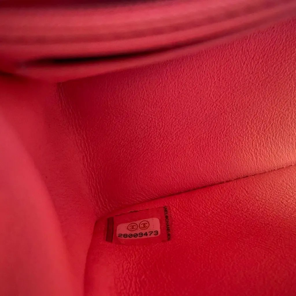 Chanel T Timeless/classique tweed handbag - Image 10