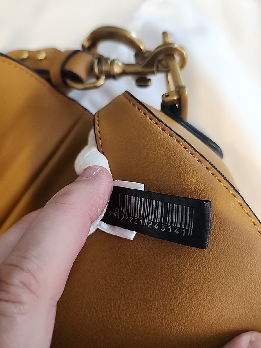Christian Dior Medium Saddle Bag with purse strap and riding strap. - Image 4