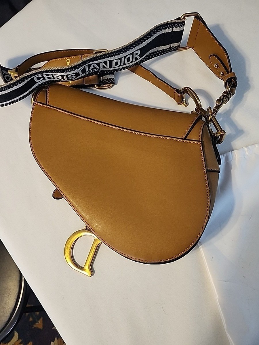 Christian Dior Medium Saddle Bag with purse strap and riding strap. - Image 18