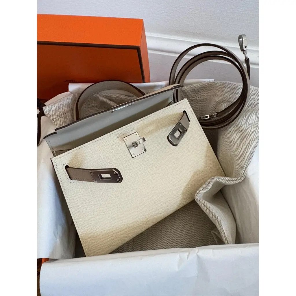 Hermes Kelly mini leather handbag - Image 2