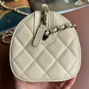 Chanel Caviar Quilted Barrel Clutch With Chain Beige - Image 6