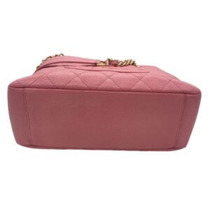 Chanel Petite Shopping Tote leather handbag
Very good condition
Pink, Leather - Image 15