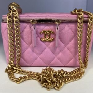 Authentic CHANEL Bubblegum Pink Sweet Heart Vanity Case with Chain Strap 23P