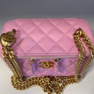 Authentic CHANEL Bubblegum Pink Sweet Heart Vanity Case with Chain Strap 23P - Image 2