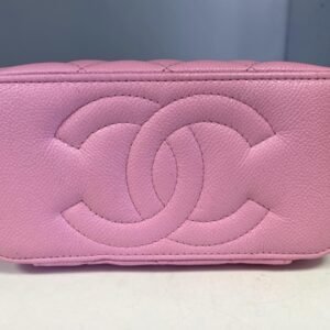 Authentic CHANEL Bubblegum Pink Sweet Heart Vanity Case with Chain Strap 23P - Image 13