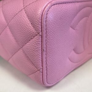 Authentic CHANEL Bubblegum Pink Sweet Heart Vanity Case with Chain Strap 23P - Image 15