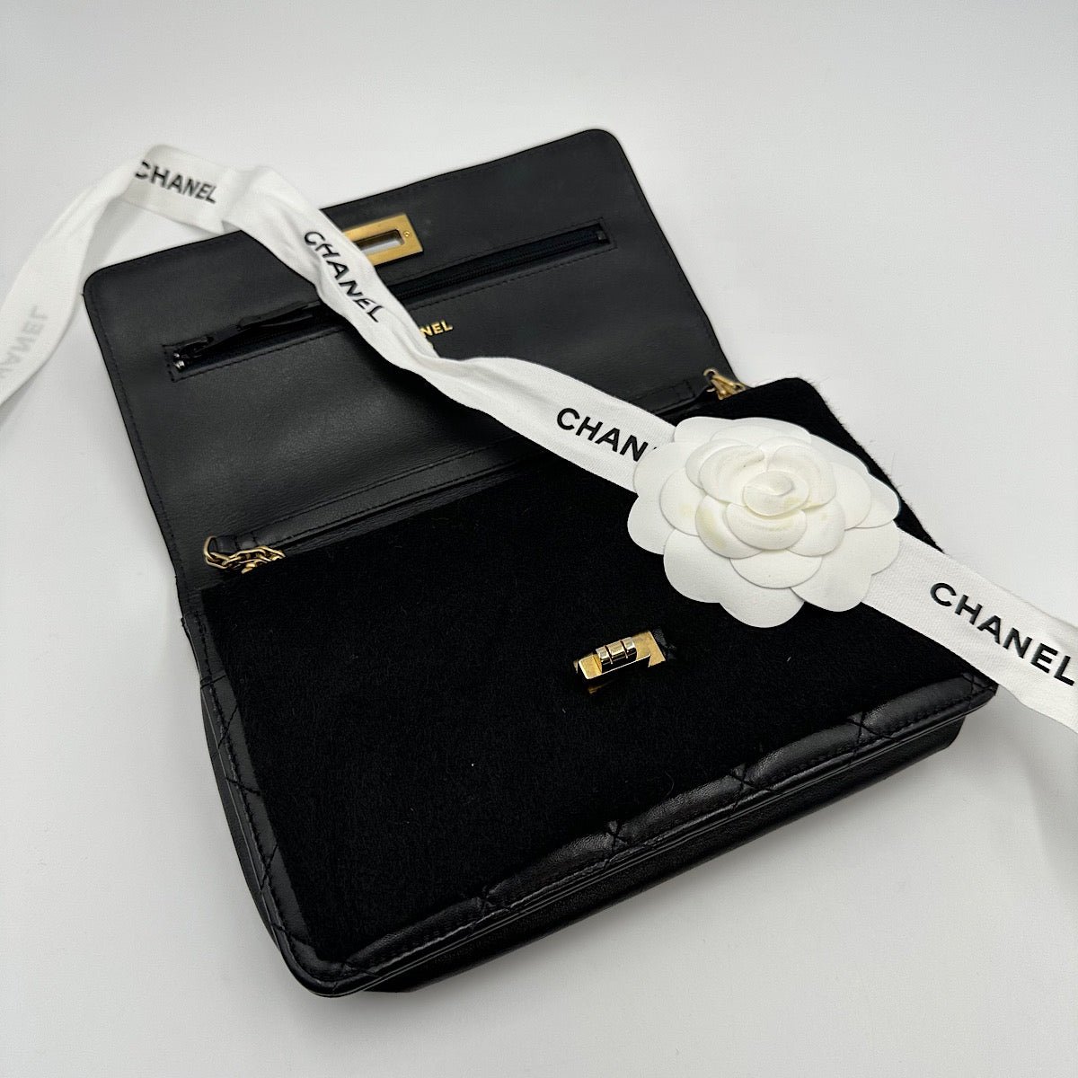 Chanel WALLET ON CHAIN 2.55 - Image 4