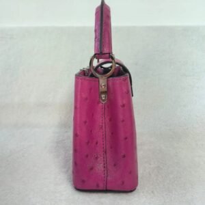 Louis Vuitton
Capucines ostrich handbag
Never worn - Image 8