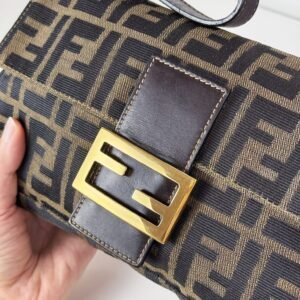 Fendi Vintage Gold Zucca Baguette Shoulder Bag - Image 4