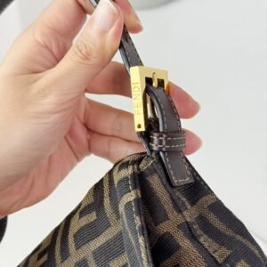 Fendi Vintage Gold Zucca Baguette Shoulder Bag - Image 9