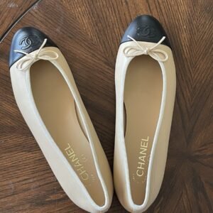 size 36EU NIB CHANEL Beige Lambskin Cap Toe Ballerina Flats w/ receipt - Image 8