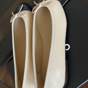 size 36EU NIB CHANEL Beige Lambskin Cap Toe Ballerina Flats w/ receipt - Image 4