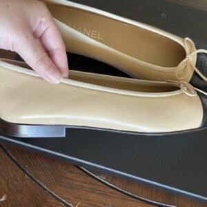 size 36EU NIB CHANEL Beige Lambskin Cap Toe Ballerina Flats w/ receipt