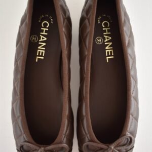 Chanel 26B Chocolate Dark Brown
Lambskin Quilted CC Ballet
Ballerina Flat 39