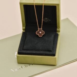 Van Cleef & Arpels Alhambra 2012 Holiday Pendant Necklace Letterwood - Image 3