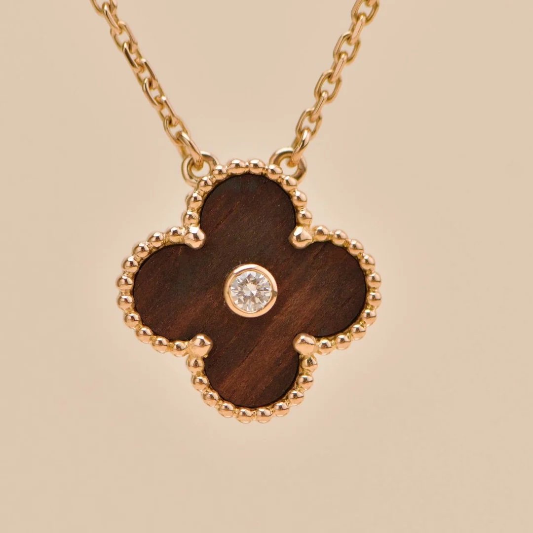 Van Cleef & Arpels Alhambra 2012 Holiday Pendant Necklace Letterwood - Image 10