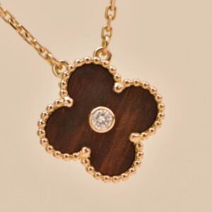 Van Cleef & Arpels Alhambra 2012 Holiday Pendant Necklace Letterwood