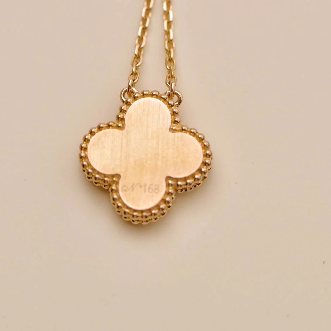 Van Cleef & Arpels Alhambra 2012 Holiday Pendant Necklace Letterwood - Image 8